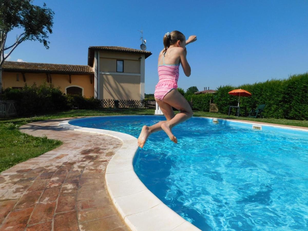 Hotel Villaggio Le Stelline Montefalco Exterior foto
