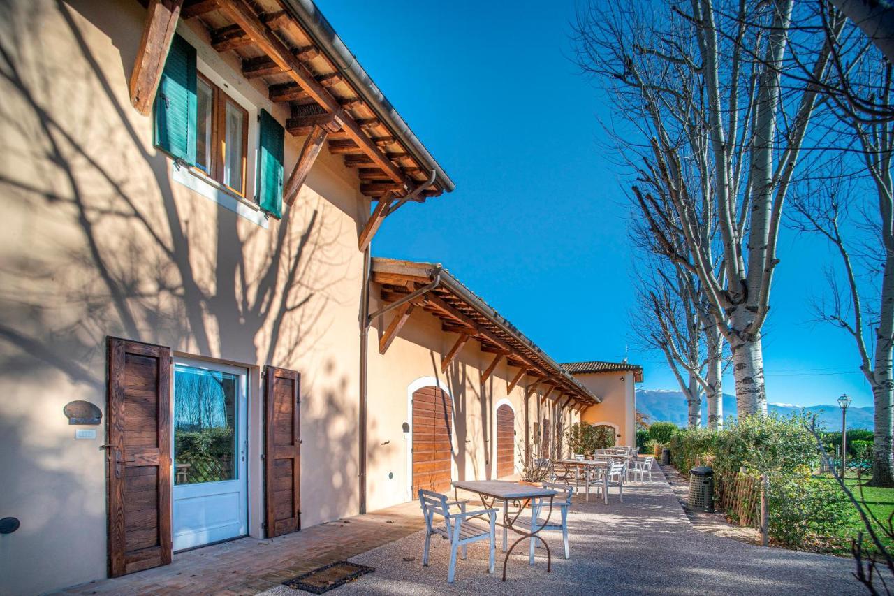Hotel Villaggio Le Stelline Montefalco Exterior foto